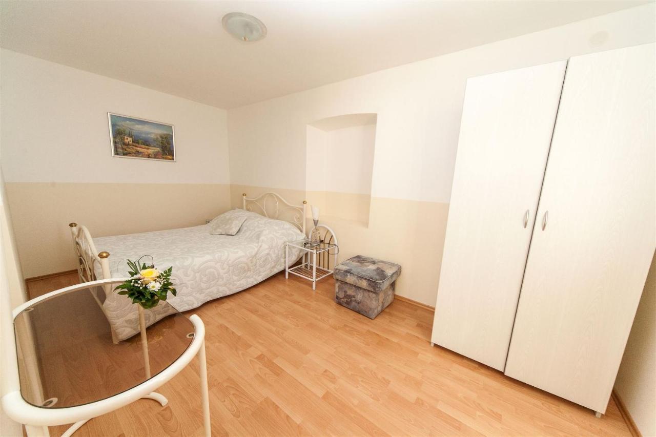 Apartments Carmen Цриквеница Экстерьер фото